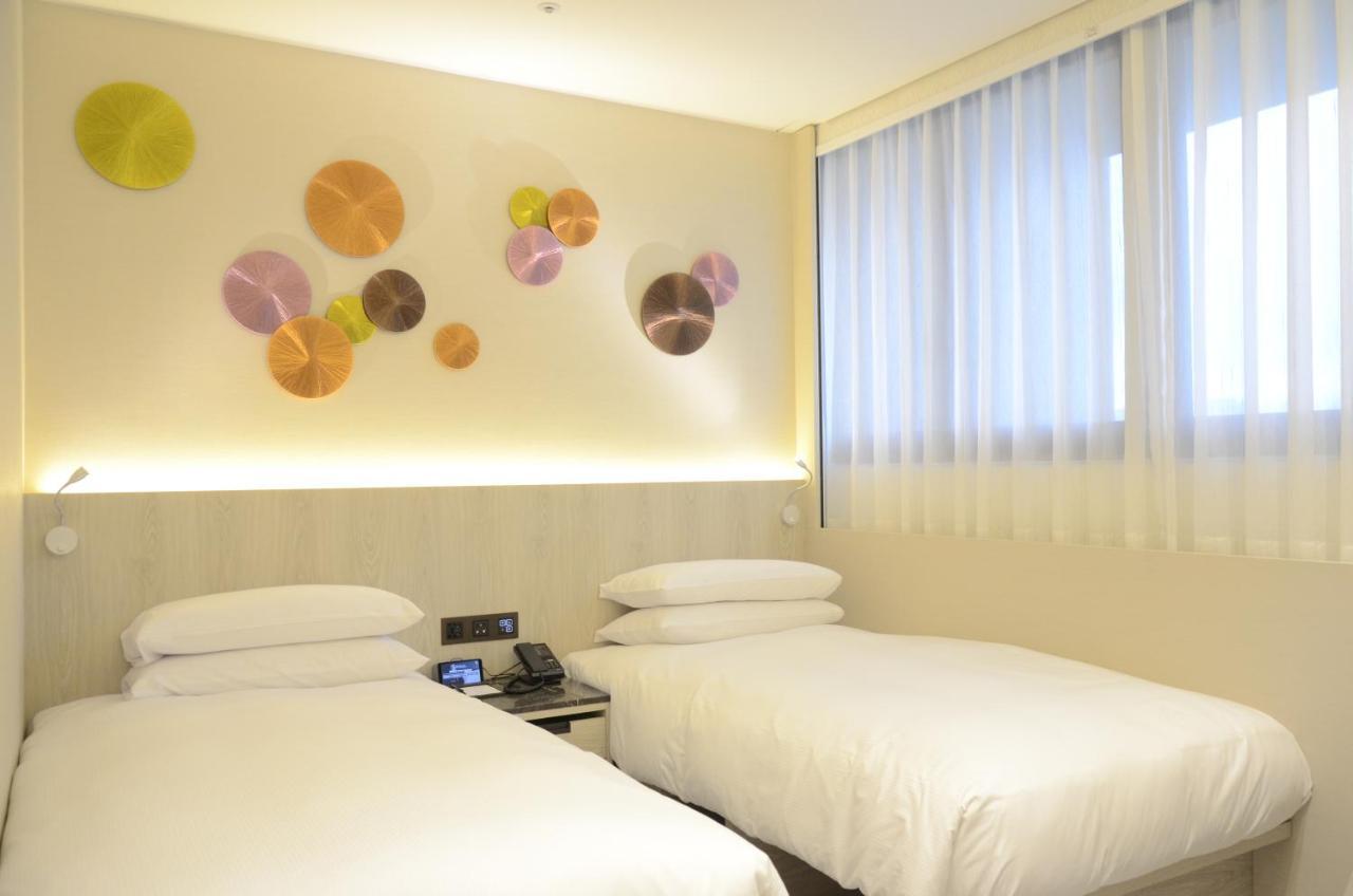 Royal Jade Boutique Hotel Tajpej Buitenkant foto